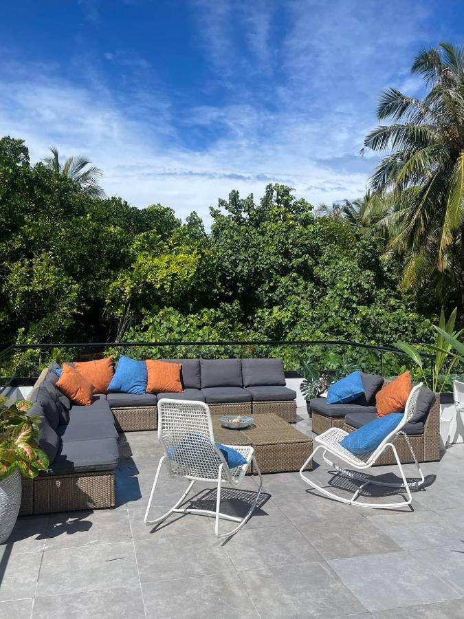 Unwind Dhigurah Hotel Dhigurah  Exterior photo